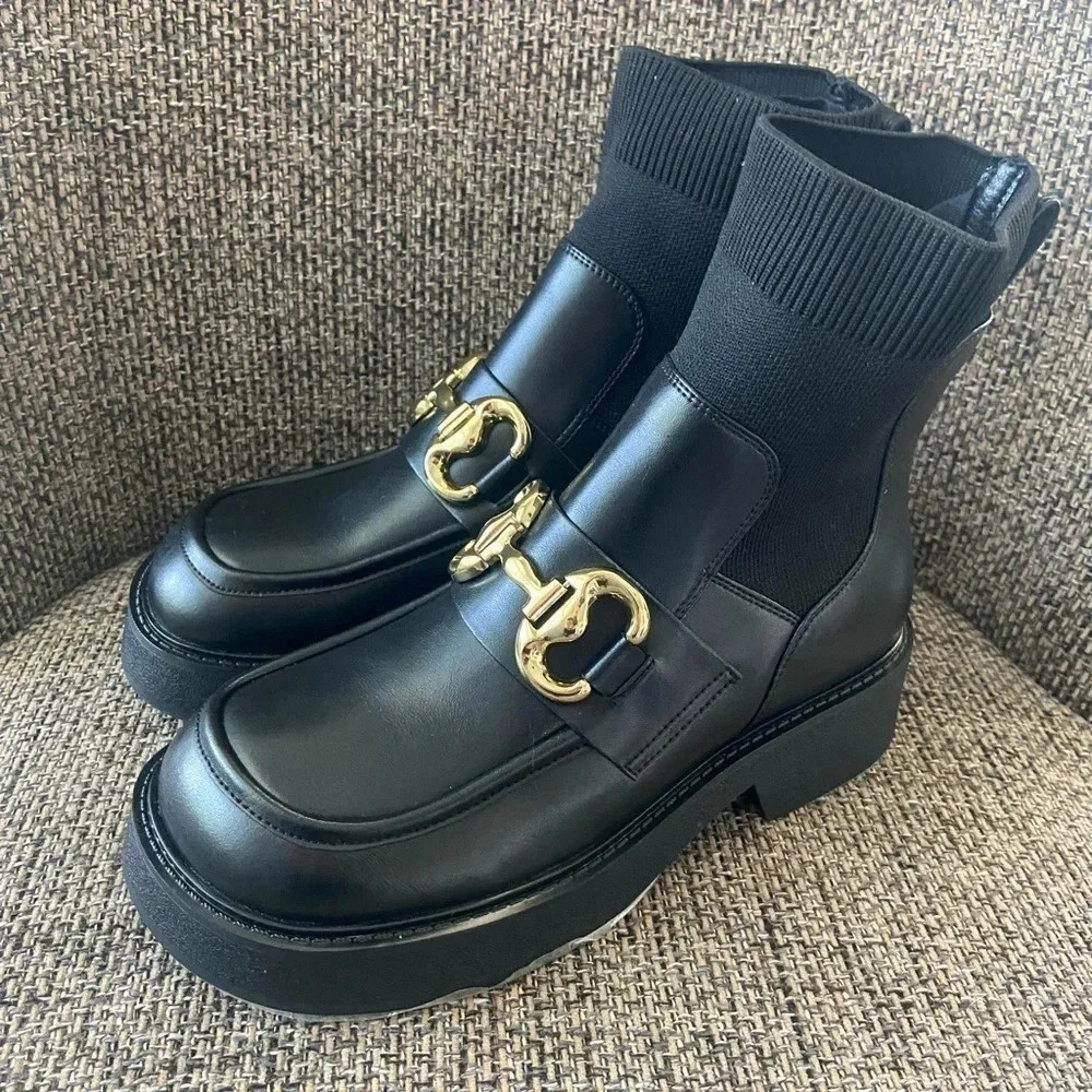 Urban‎ Revivo Ankle Boots size 6 NWT Chain embellishment